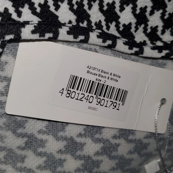 💥SALE💥Luna Tuccini Houndstooth Blouse - Picture 8 of 8